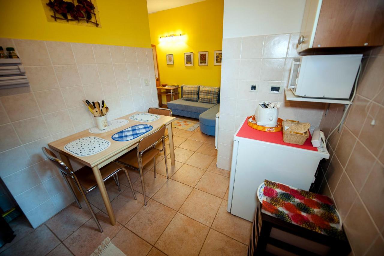 Apartments Erik B&B Adults Only 로비니 외부 사진